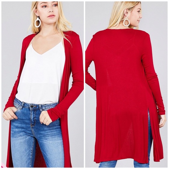 Sweaters - Comfy cozy gorgeous red knit cardigan